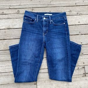 Levi’s 311 shaping skinny jeans size 26,  27” inseam